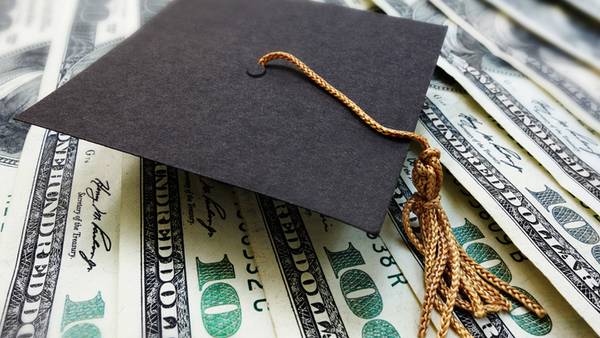 Report calls on Department of Ed to give more guidance on student loan process