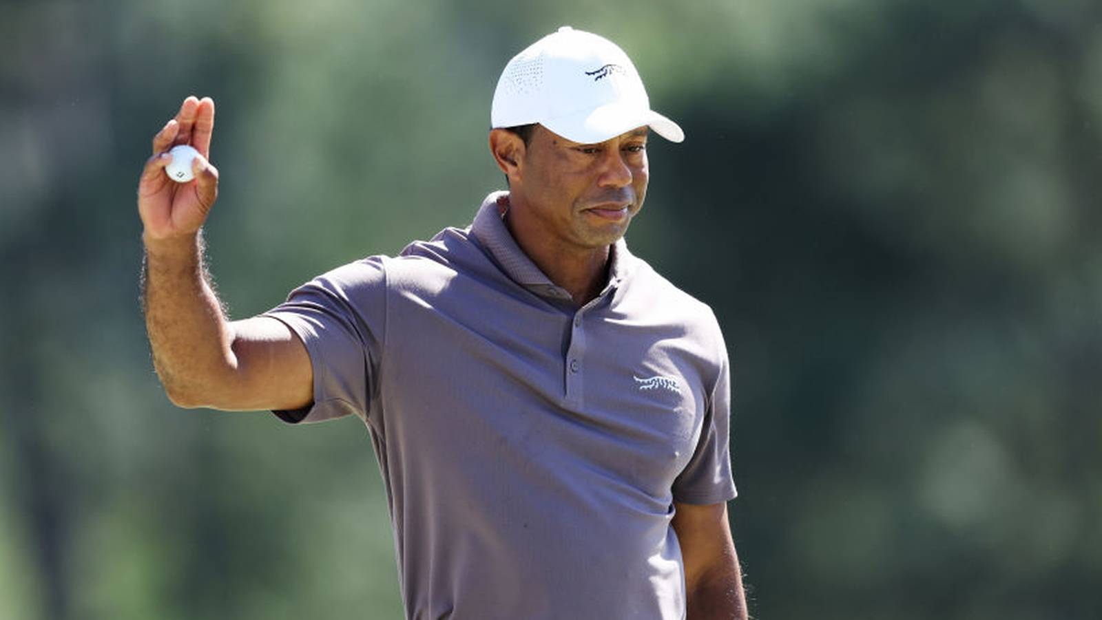 Tiger Woods makes the cut for the Masters for 24th time in a row 102.